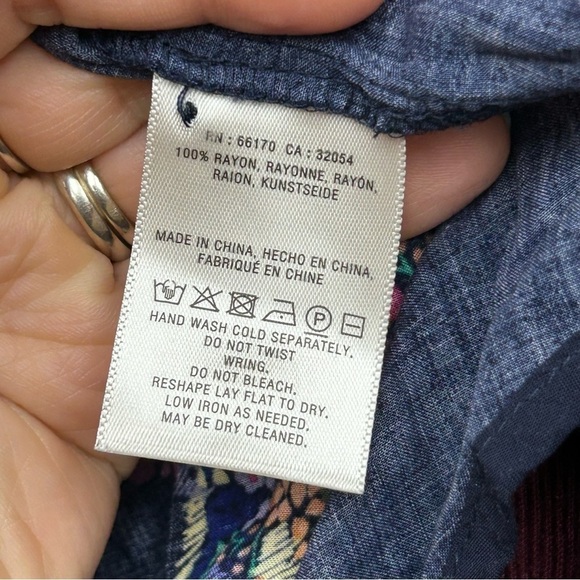 Anthropologie Maeve Aldin bird button down shirt - Picture 6 of 9